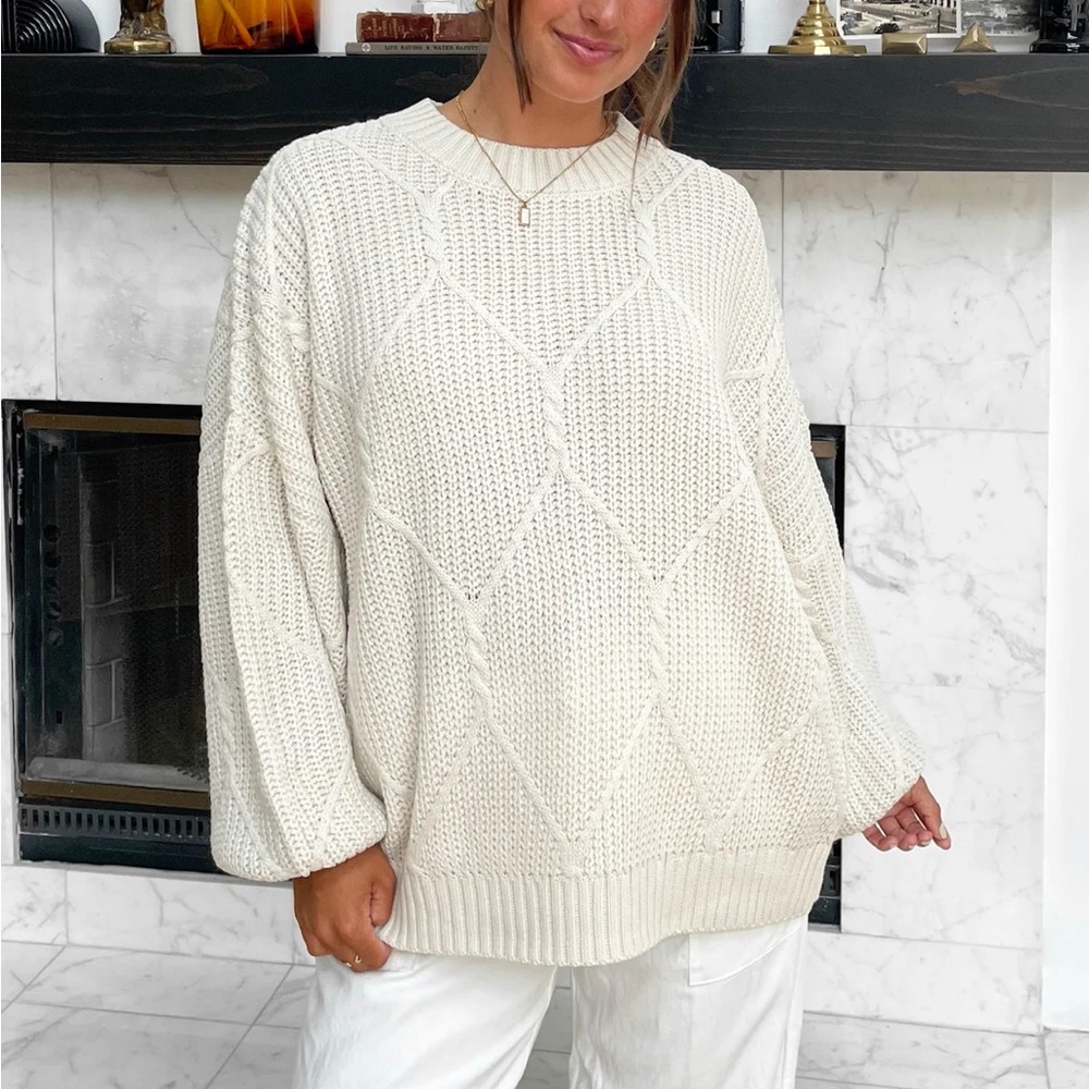 NWT!! Grey Bandit Logan Oversized Sweater